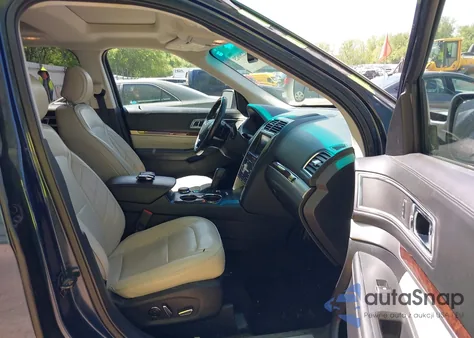 2016 Ford Explorer Platinum z USA, uszkodzony, nr VIN 1FM5K8HT5GGC71419